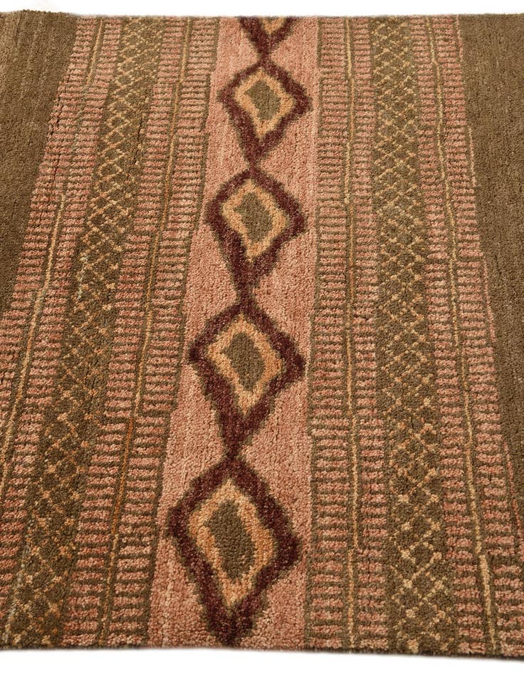 Detail image of  3' 11 x 6' 3  Hand Knotted Modern Ziegler Rug