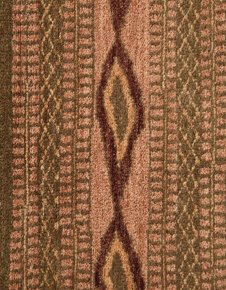 Detail image of  3' 11 x 6' 3  Hand Knotted Modern Ziegler Rug