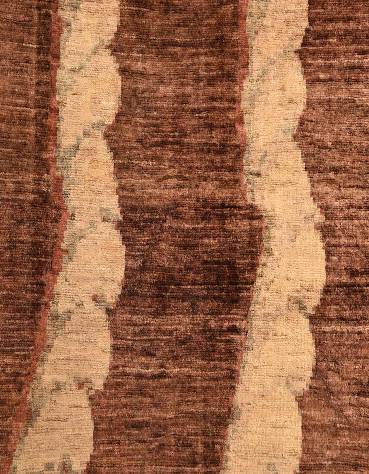 Detail image of  5' 6 x 7' 9  Hand Knotted Modern Ziegler Rug