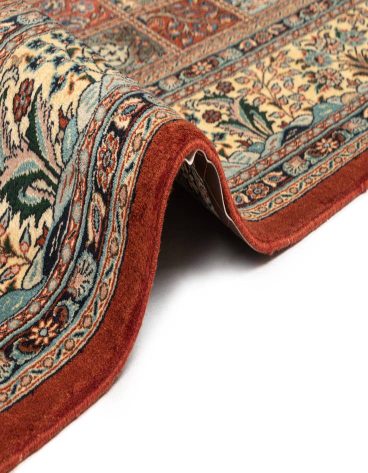 Detail image of  6' 6 x 9' 5 Mood Wool Rug