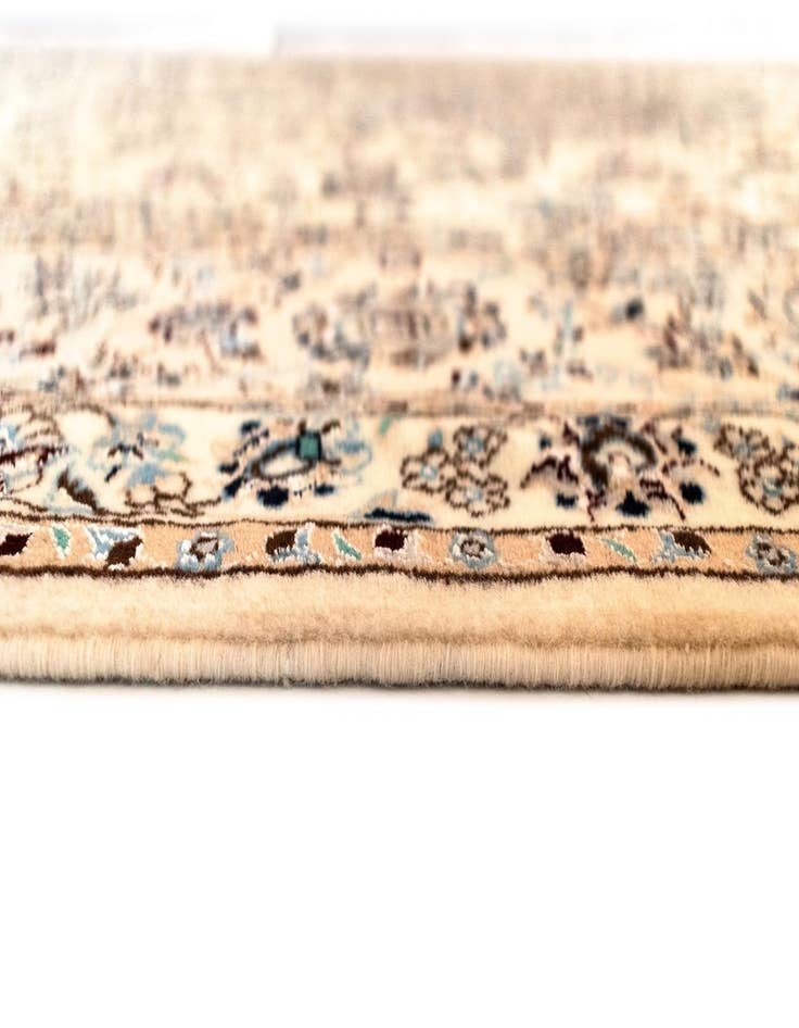 Detail image of  6' 11 x 10' 4 Nain Rug