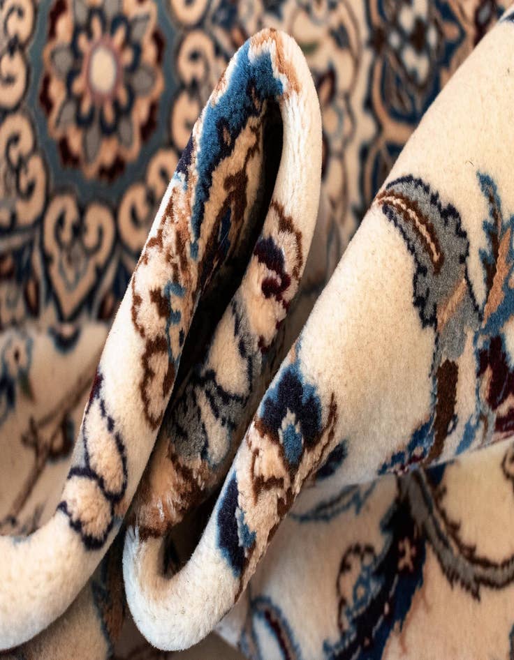 Detail image of  6' 8 x 9' 10 Nain Rug