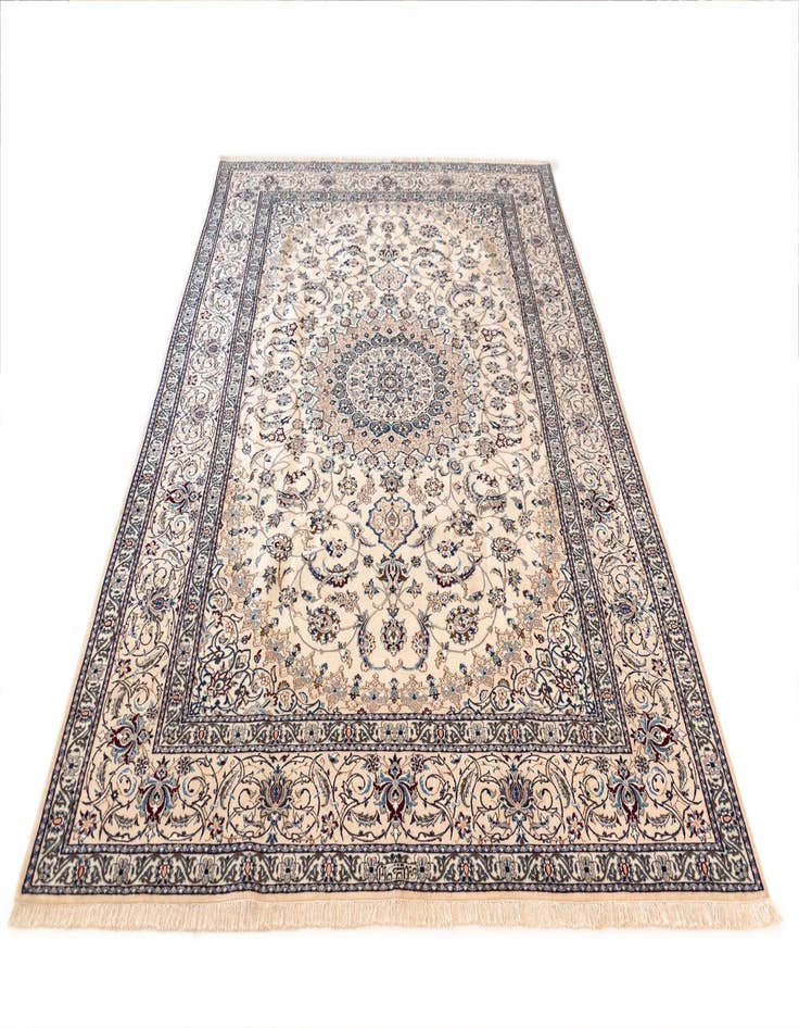 Detail image of  6' 8 x 9' 10 Nain Rug