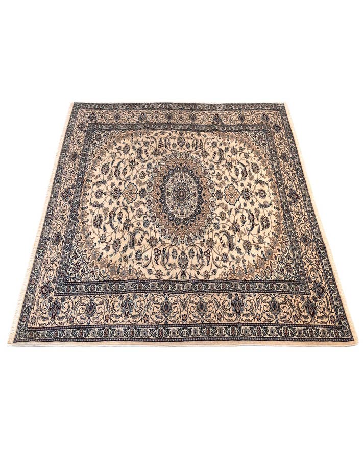 Detail image of  6' 8 x 9' 10 Nain Rug