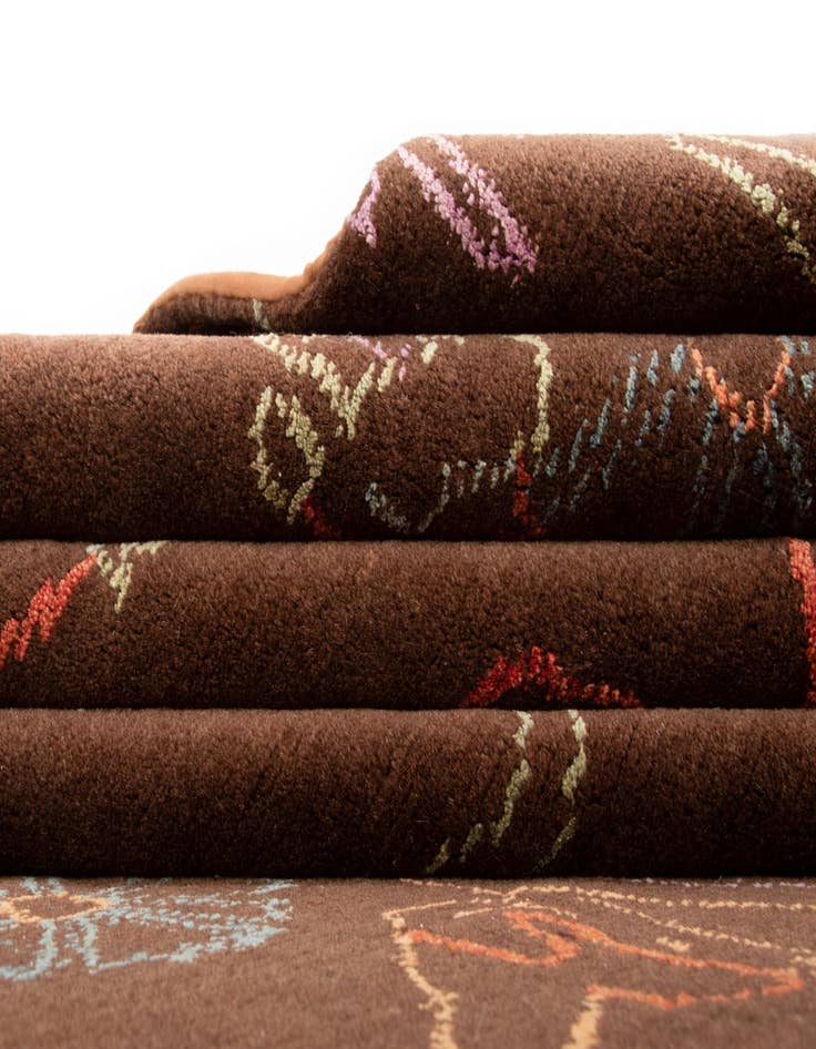 Detail image of  7' 7 x 9' 11  Hand Knotted Nemoh Rug