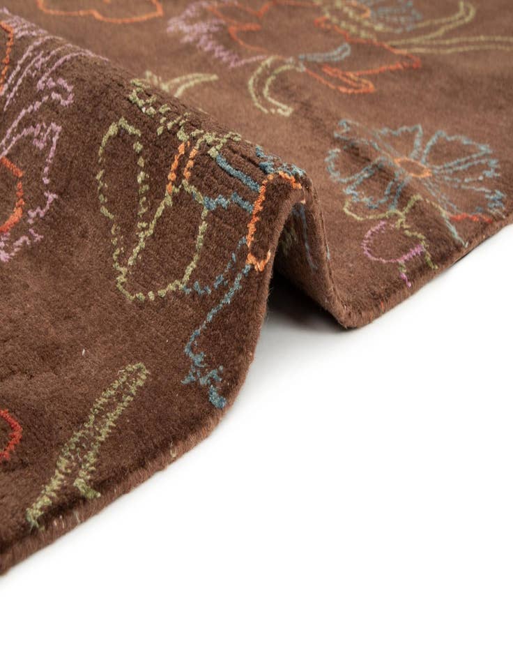 Detail image of  7' 7 x 9' 11  Hand Knotted Nemoh Rug