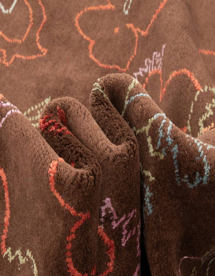 Detail image of  7' 7 x 9' 11  Hand Knotted Nemoh Rug