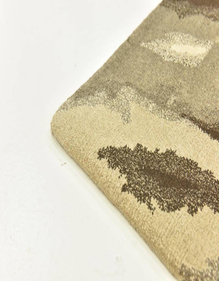 Detail image of  4' x 6' 1  Hand Knotted Nepal Wool Rug