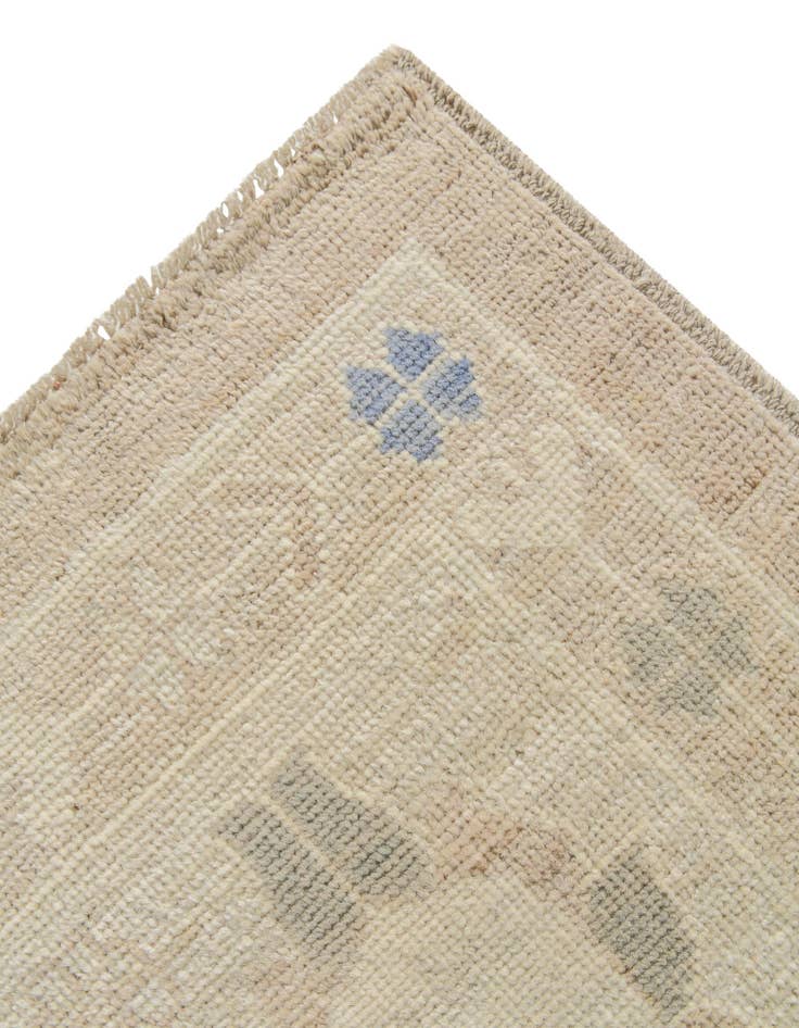 Detail image of 10' x 13' 7 Hand Knotted Oushak Wool Rug