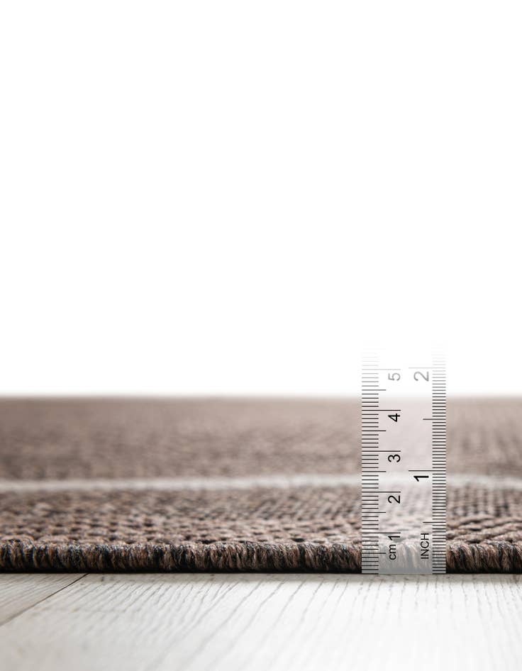 Detail image of  7' 10 x 11'  Washable Border Indoor / Outdoor Rug