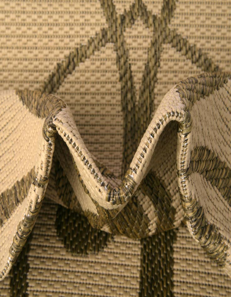 Detail image of  7' x 10'  Washable Botanical Indoor / Outdoor Rug