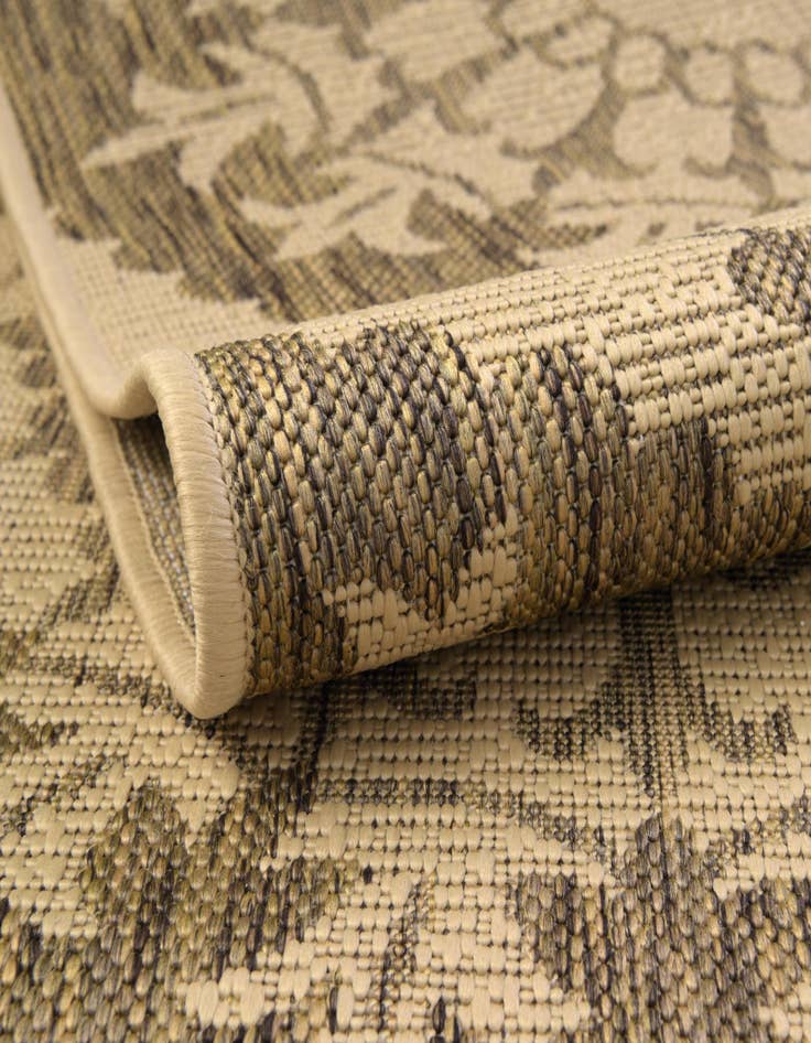 Detail image of  5' 3 x 8'  Washable Botanical Indoor / Outdoor Rug