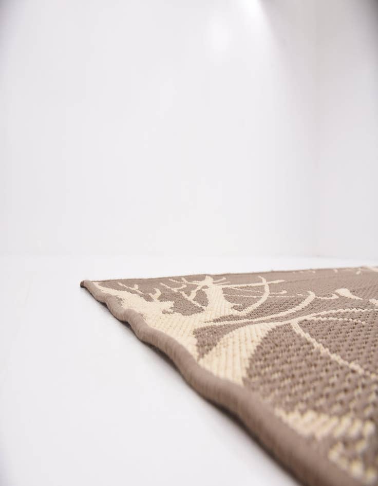 Detail image of  7' x 10'  Washable Botanical Indoor / Outdoor Rug