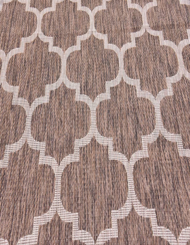 Detail image of  7' x 10'  Washable Lattice Indoor / Outdoor Rug