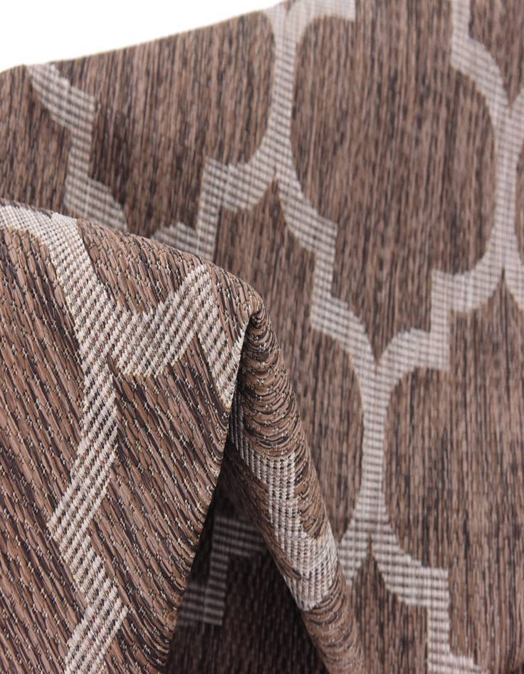 Detail image of  7' x 10'  Washable Lattice Indoor / Outdoor Rug