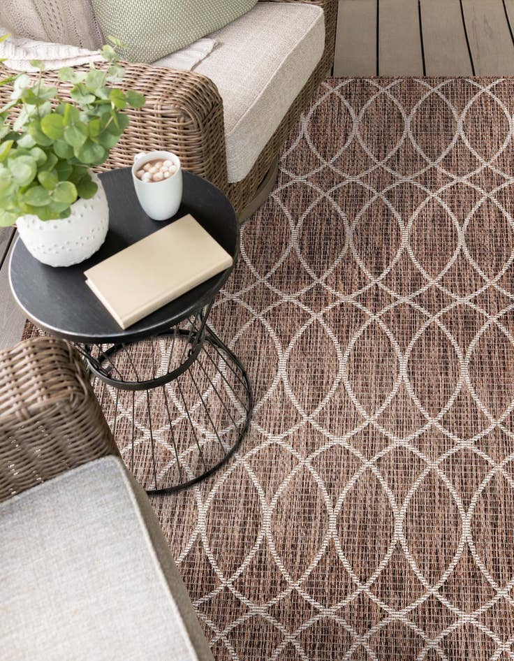 Detail image of  7' 10 x 11'  Washable Lattice Indoor / Outdoor Rug