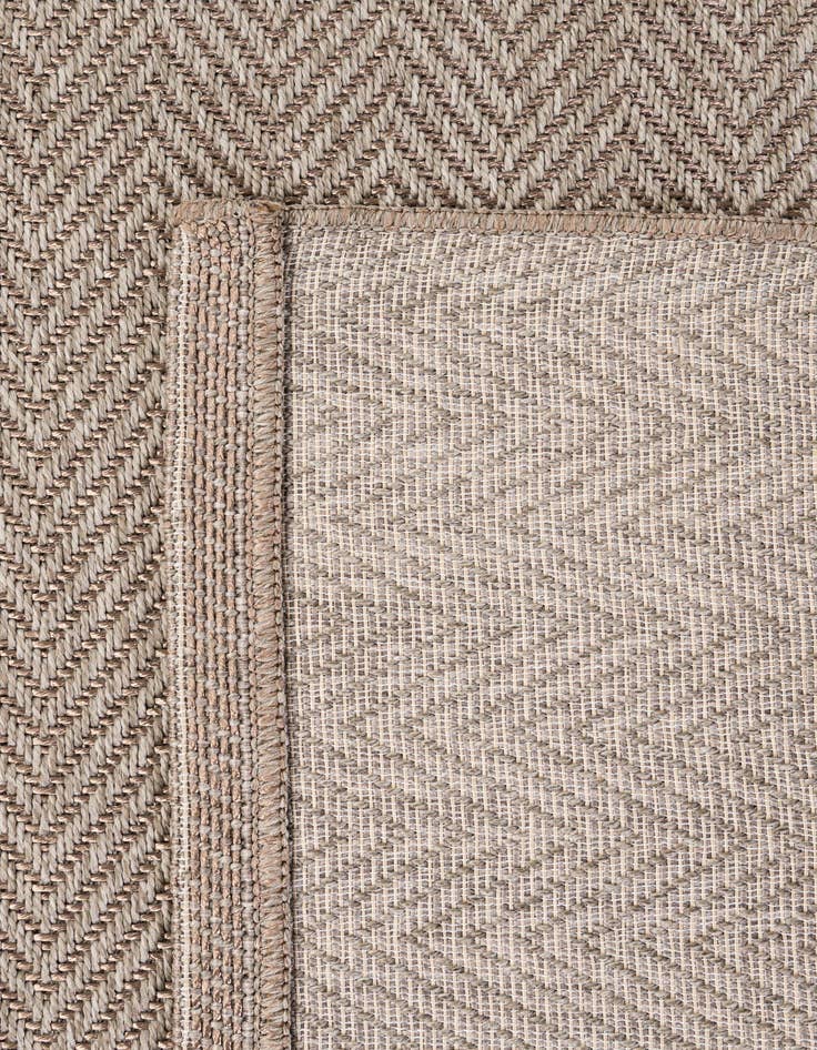 Detail image of  5' 3 x 7' 7  Washable Modern Indoor / Outdoor Rug