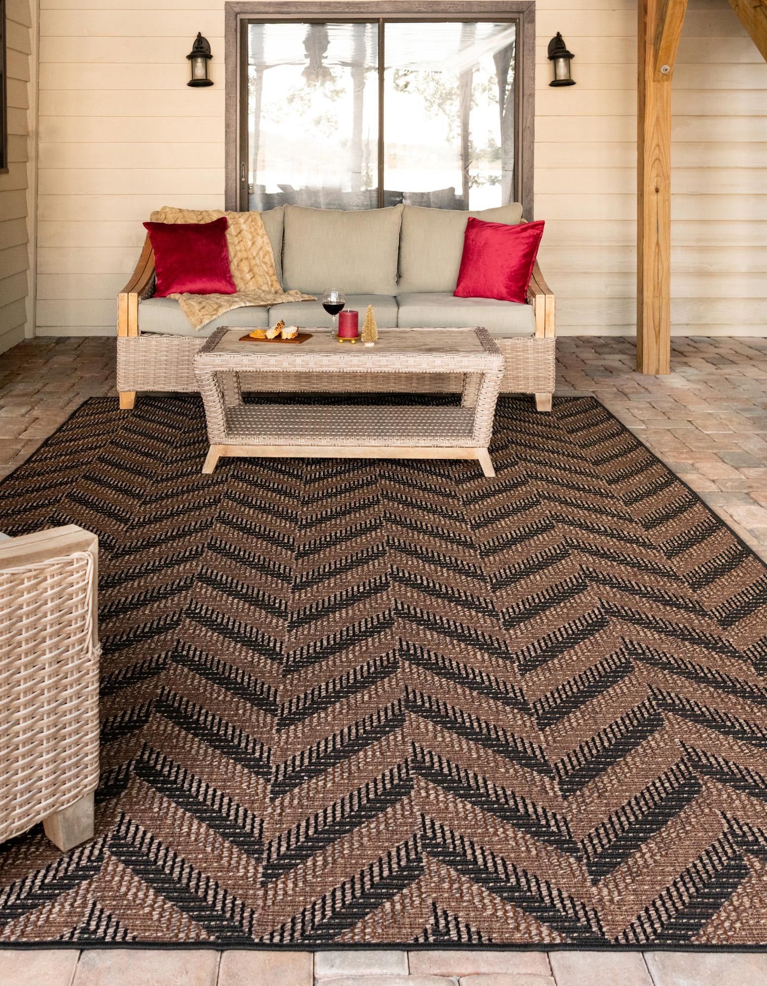 Brown 5' 3 x 8' Modern Indoor / Outdoor Rug | Rugs.com