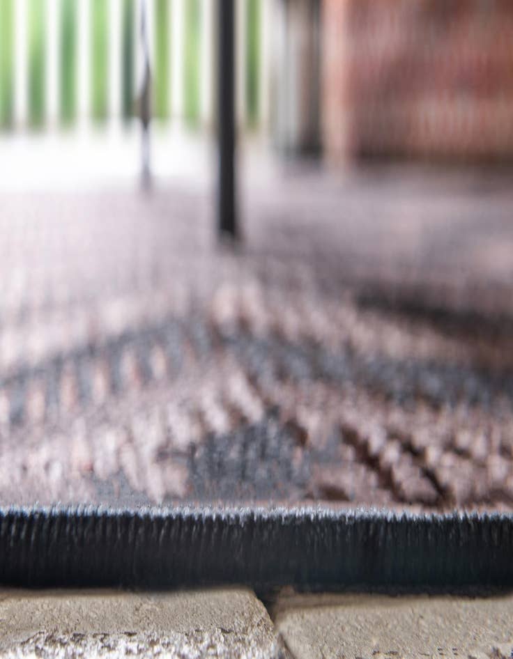 Detail image of  4' x 6'  Washable Modern Indoor / Outdoor Rug