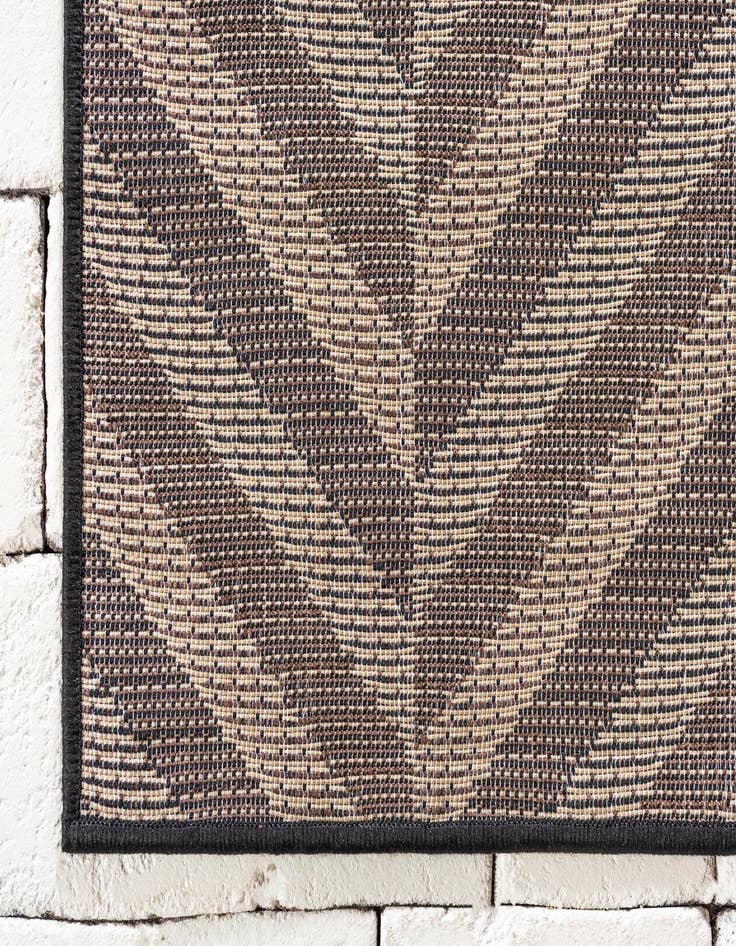 Detail image of  4' x 6'  Washable Modern Indoor / Outdoor Rug