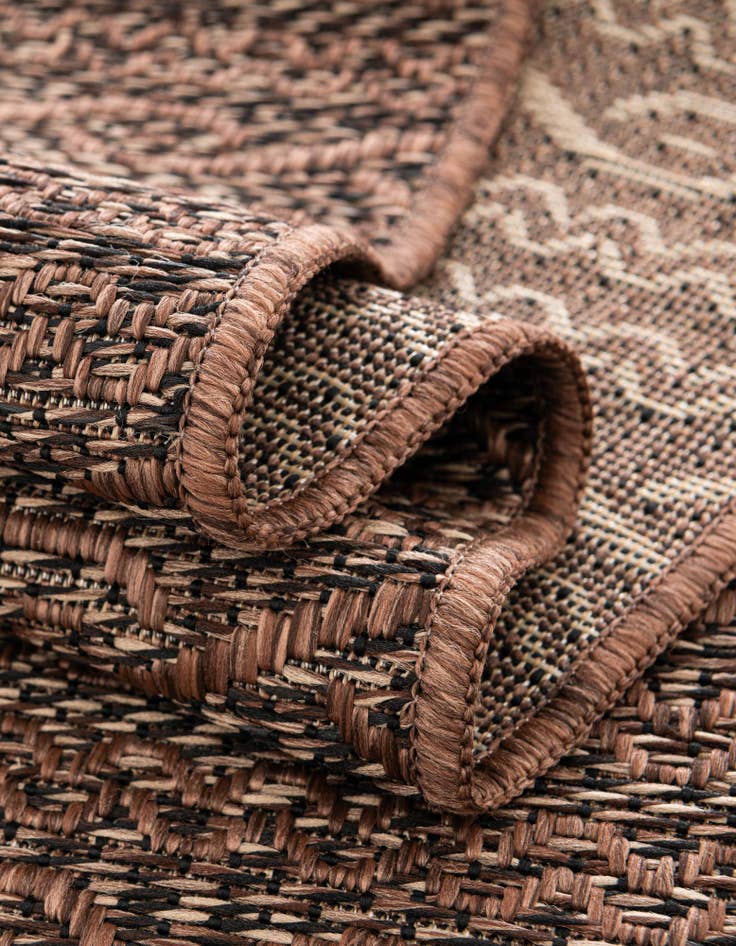 Detail image of  7' x 10'  Washable Modern Indoor / Outdoor Rug