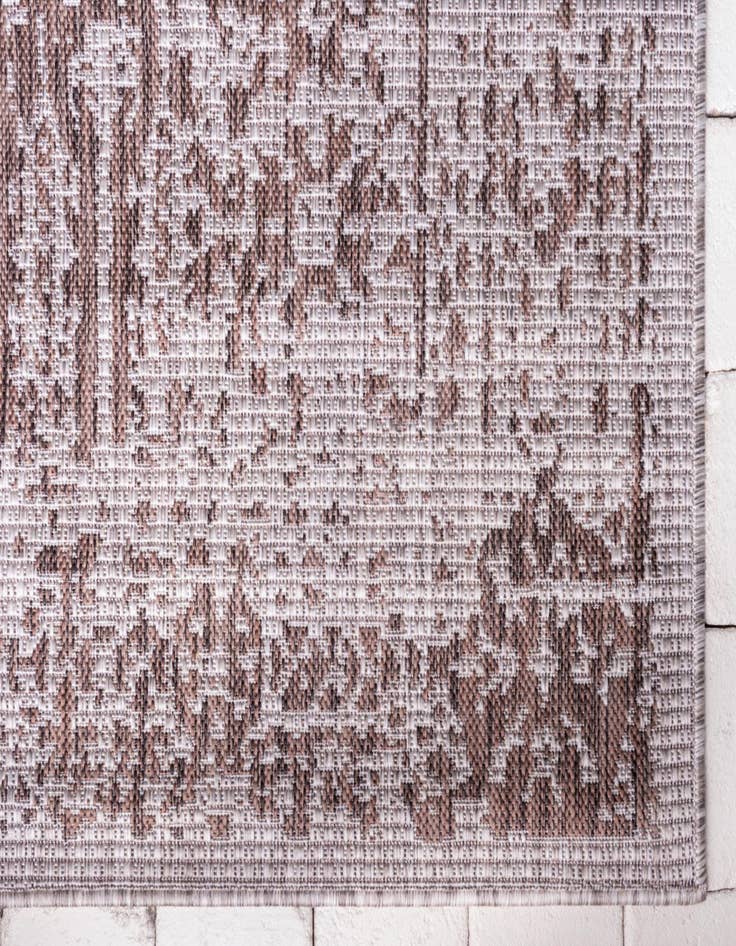 Detail image of 9' x 12' Washable Traditional Indoor / Outdoor Rug