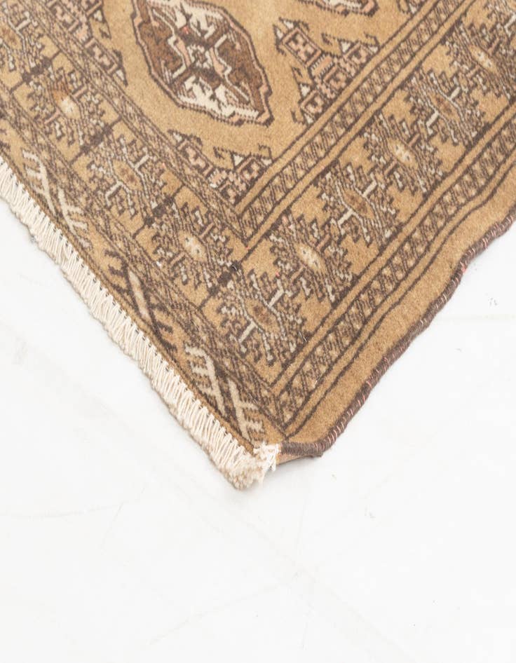Detail image of  4' 2 x 5' 11 Pakistan Rug