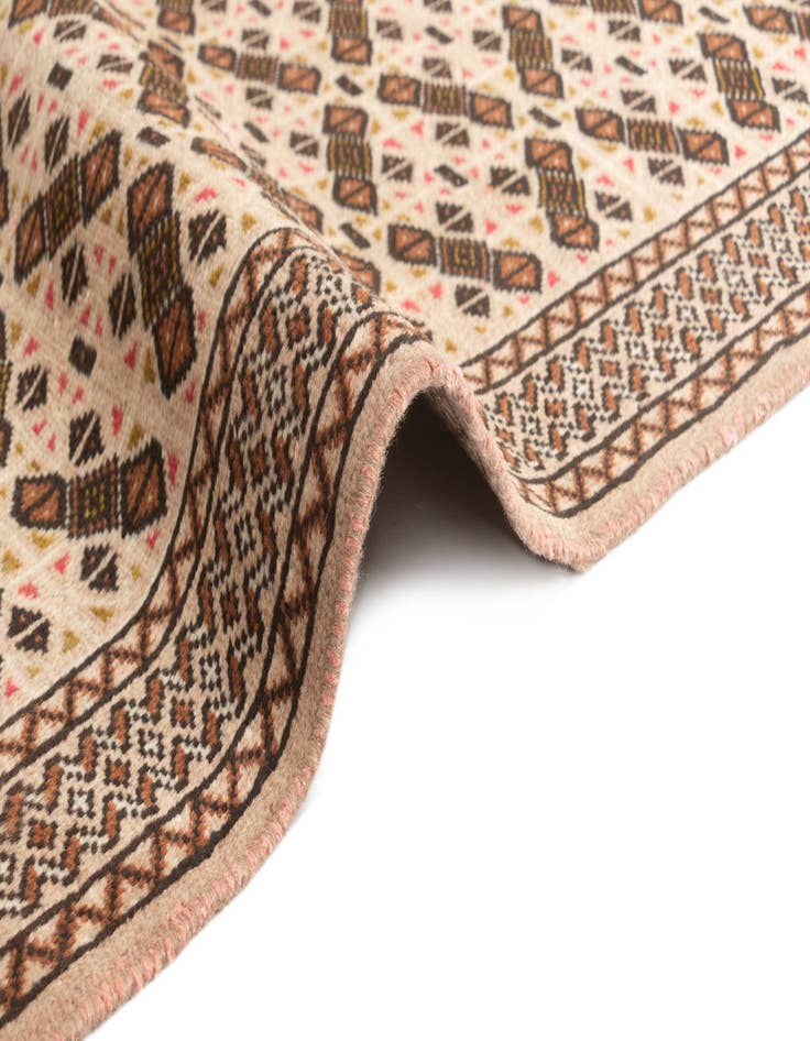 Detail image of  3' 3 x 4' 5 Pakistan Rug