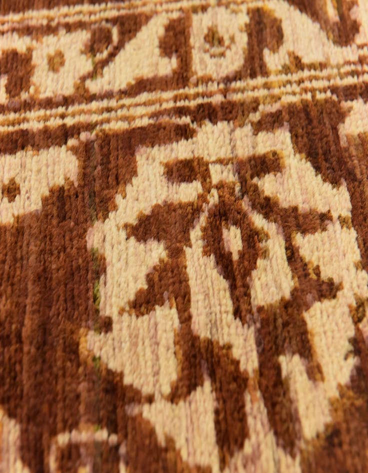 Detail image of  5' 8 x 9' 8  Hand Knotted Peshawar Ziegler Rug