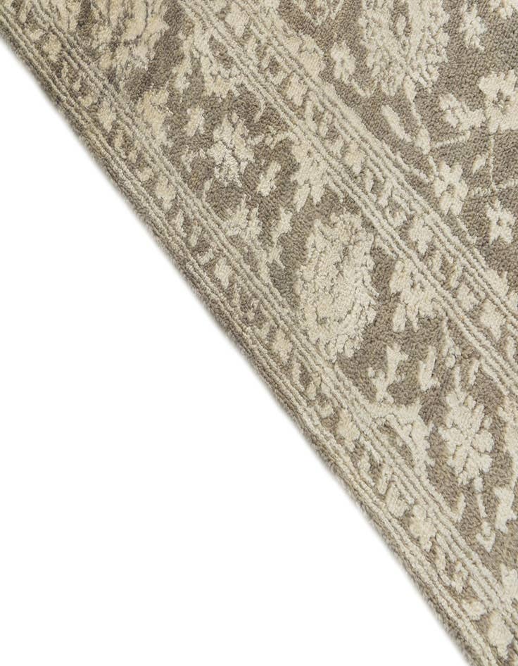 Detail image of  5' 7 x 7' 10  Hand Knotted Peshawar Ziegler Rug