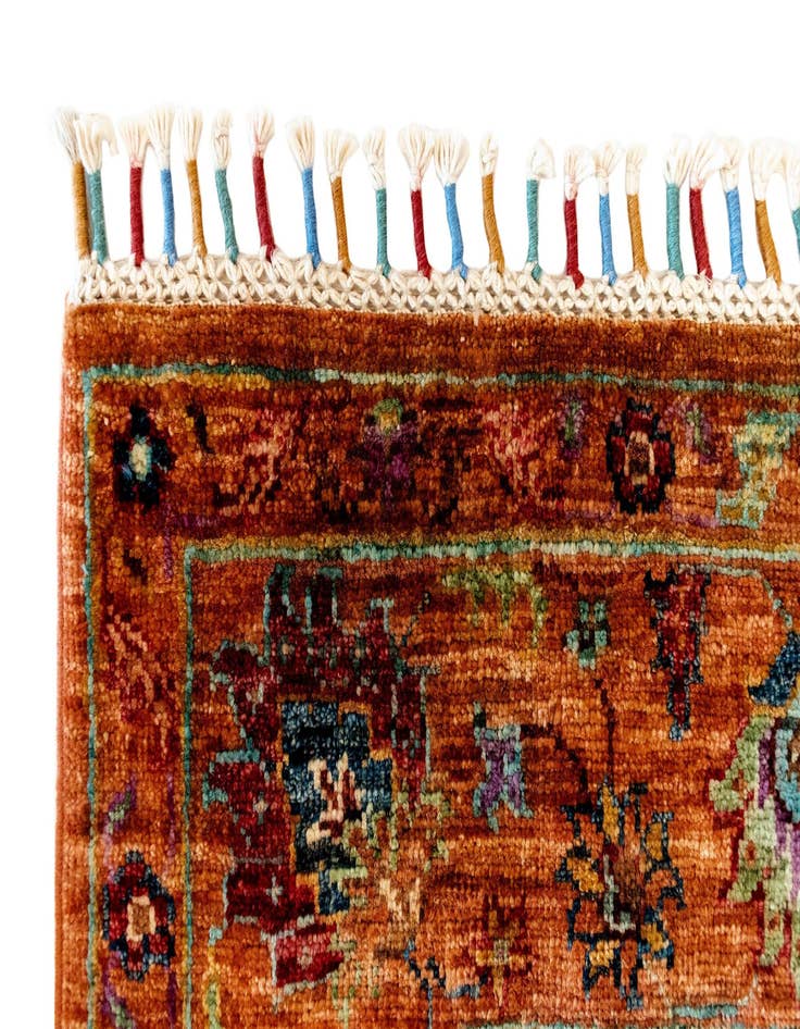 Detail image of  4' 2 x 6' Samarkand Wool Rug