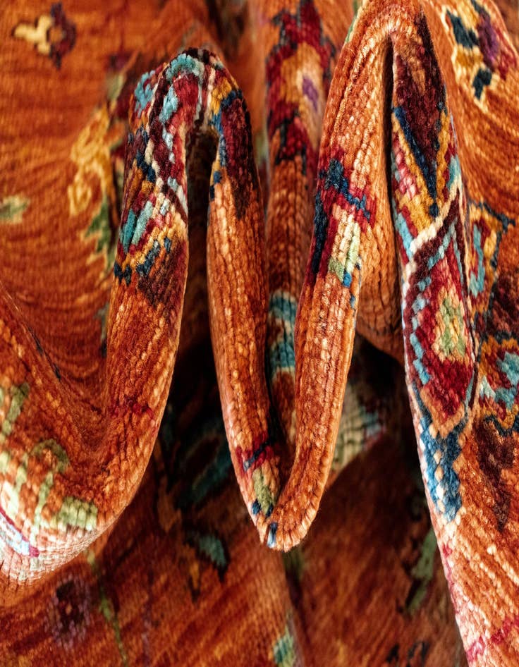 Detail image of  4' 2 x 6' Samarkand Wool Rug