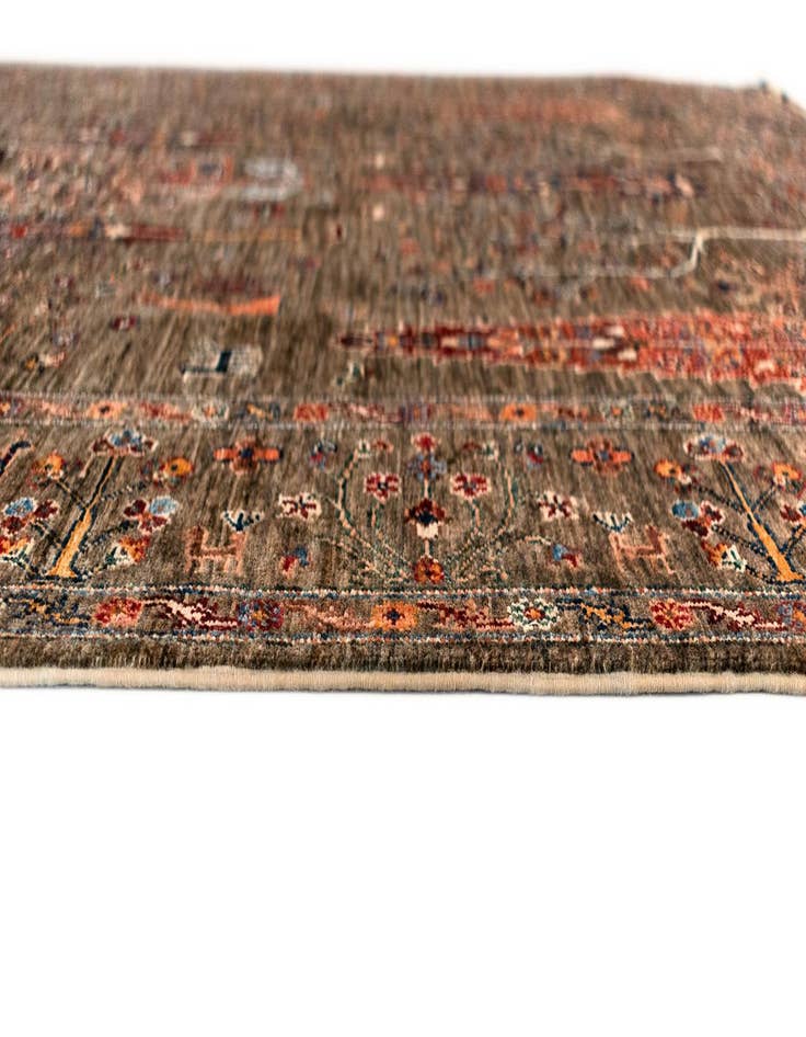 Detail image of 5' 10 x 7' 11 Samarkand Wool Rug