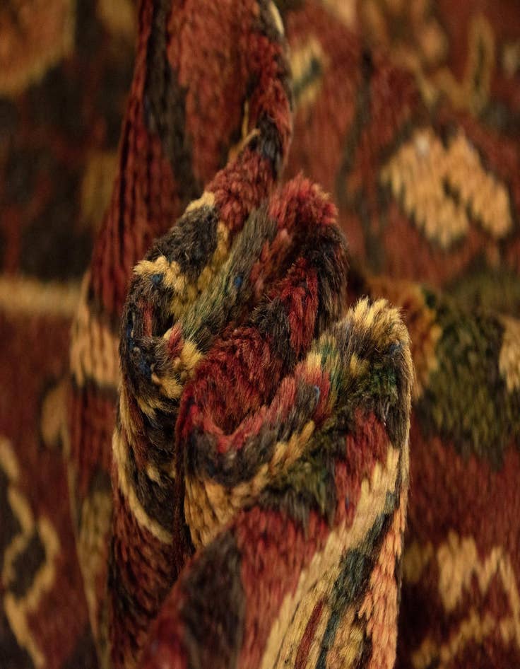 Detail image of  8' 9 x 12' 1  Hand Knotted Sarough Persian Wool Rug