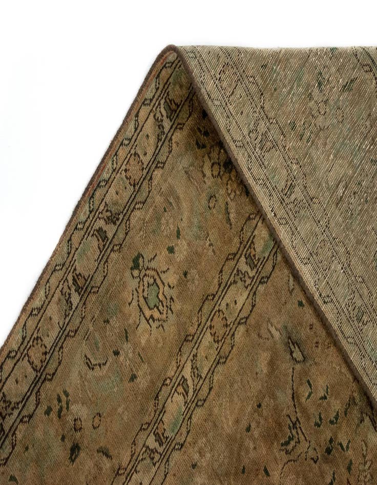 Detail image of  8' 6 x 11' 7  Hand Knotted Sarough Persian Wool Rug