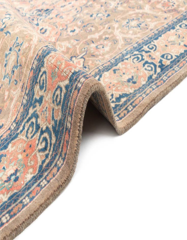 Detail image of  4' 4 x 7' 1 Sarough Rug