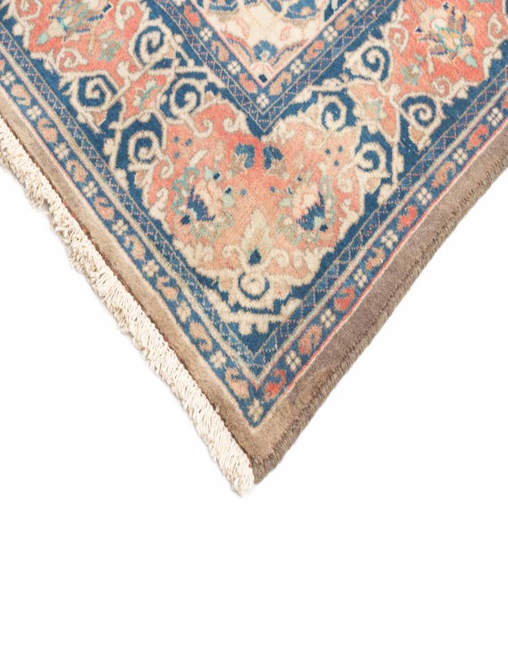 Detail image of  4' 4 x 7' 1 Sarough Rug