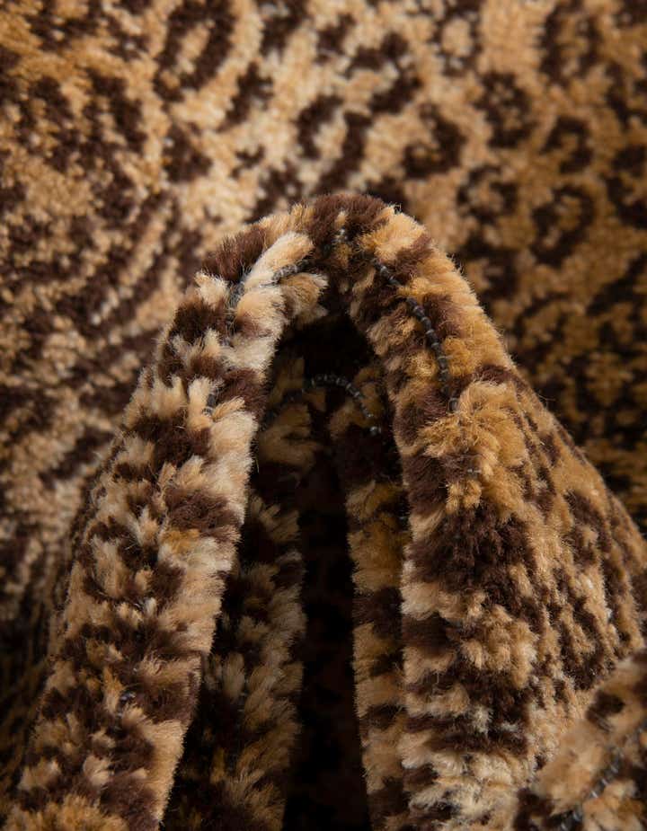 Brown 6' 1 x 9' Savannah Rug | Rugs.com
