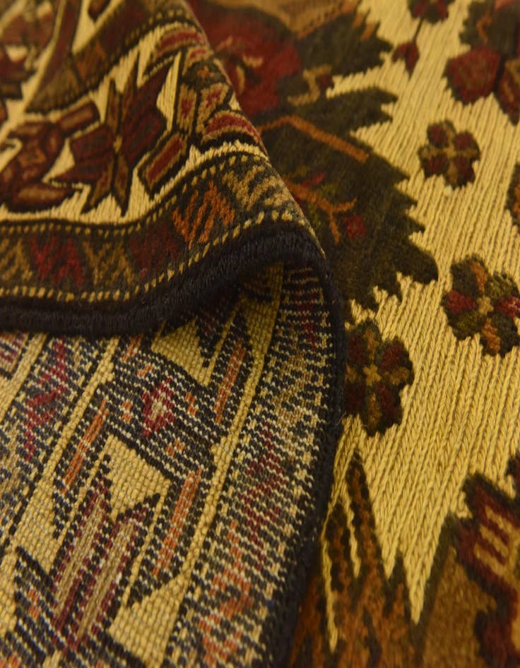 Detail image of  4' 4 x 6'  Hand Knotted Sumak Wool Rug