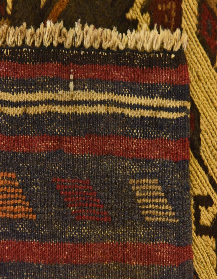 Detail image of  4' 4 x 6'  Hand Knotted Sumak Wool Rug