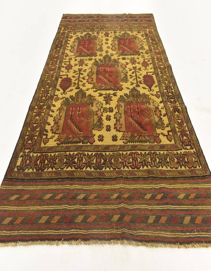 Detail image of  4' 4 x 6'  Hand Knotted Sumak Wool Rug