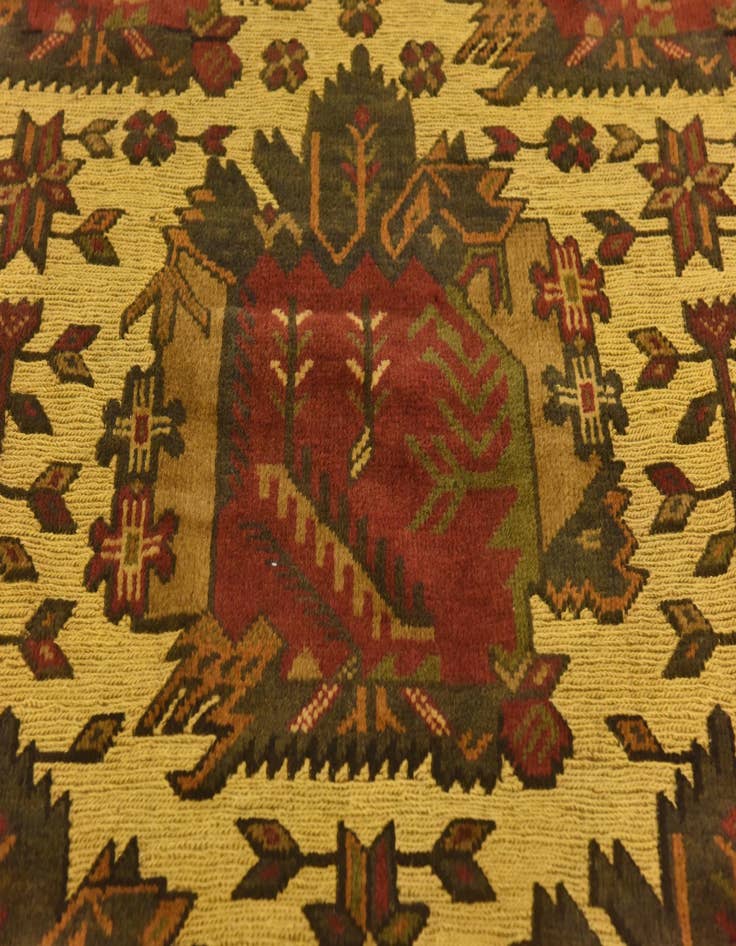 Detail image of  4' 4 x 6'  Hand Knotted Sumak Wool Rug