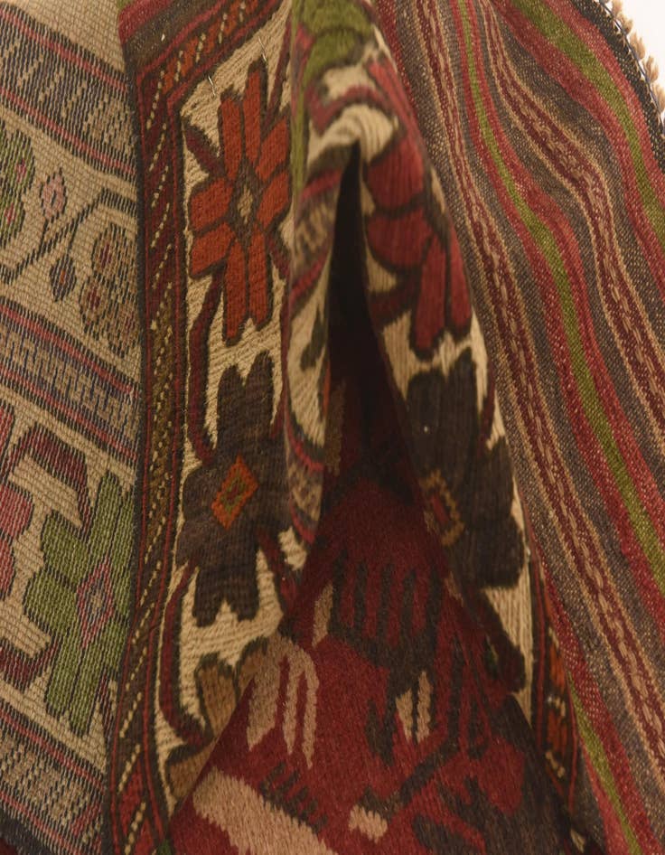 Detail image of  4' 2 x 6'  Hand Knotted Sumak Wool Rug