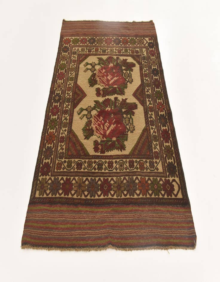 Detail image of  4' 2 x 6'  Hand Knotted Sumak Wool Rug