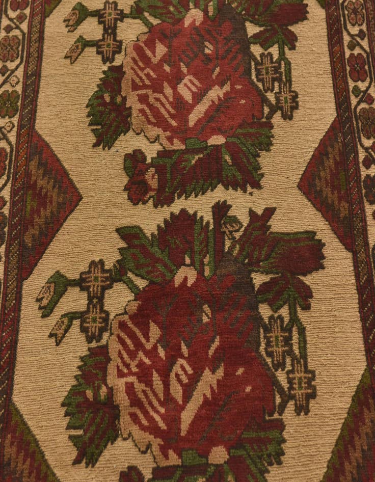 Detail image of  4' 2 x 6'  Hand Knotted Sumak Wool Rug