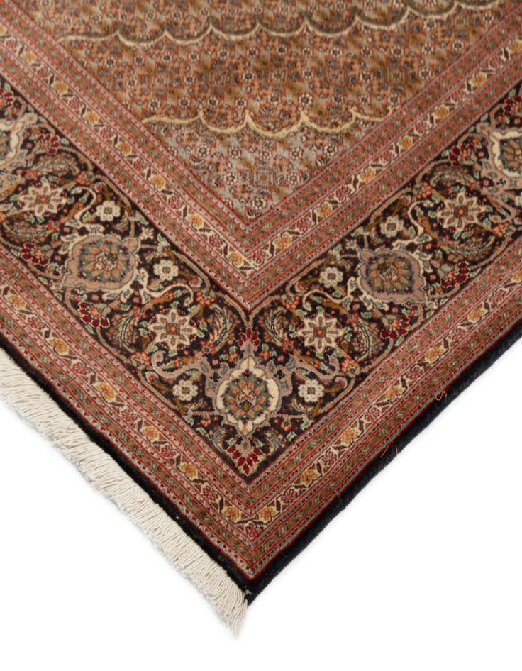 Detail image of  6' 9 x 9' 10 Tabriz Mahi Rug