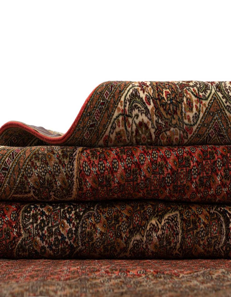 Detail image of  6' 6 x 9' 6 Tabriz Mahi Rug