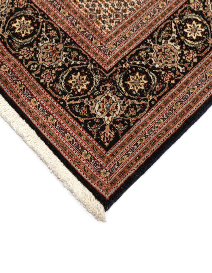 Detail image of  6' 11 x 10' Tabriz Mahi Rug