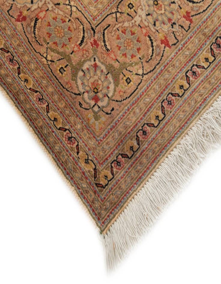 Detail image of  4' 11 x 6' 7  Hand Knotted Tabriz Mahi Persian Wool Rug