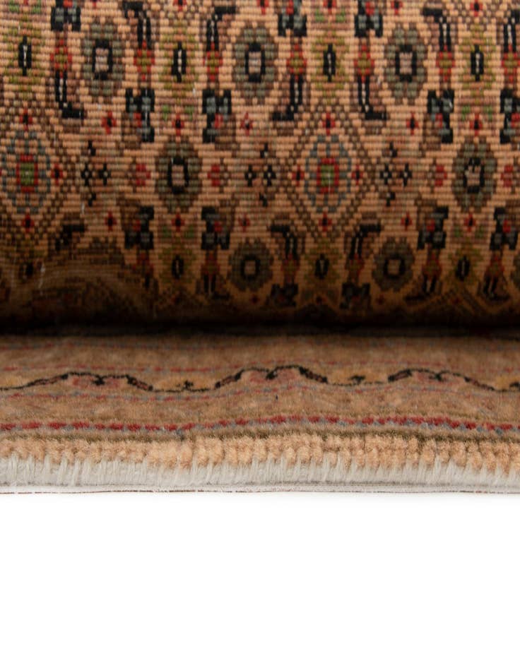 Detail image of  4' 11 x 6' 7  Hand Knotted Tabriz Mahi Persian Wool Rug